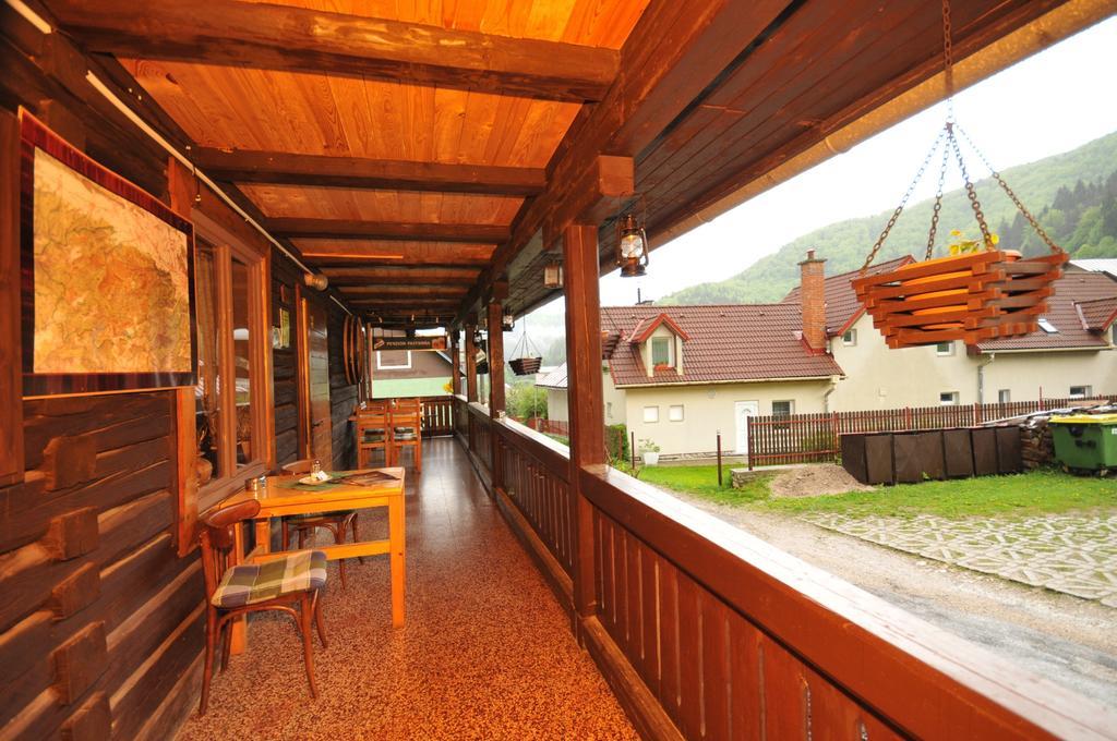 Penzion Pastierna Dedinky Esterno foto